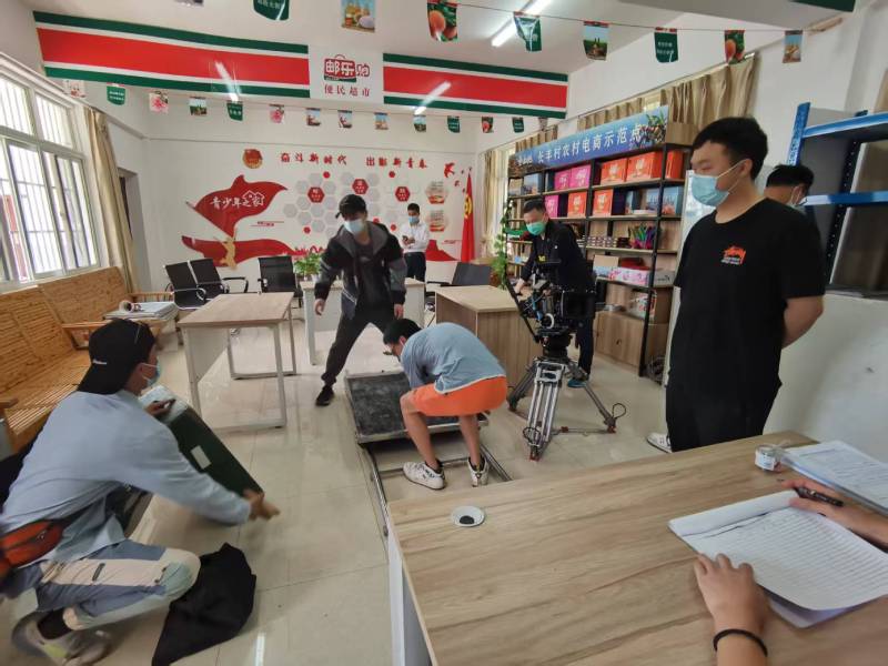 追星女孩心理学分析报告：平利县广告片拍摄公司揭秘饭圈应援式传播逻辑